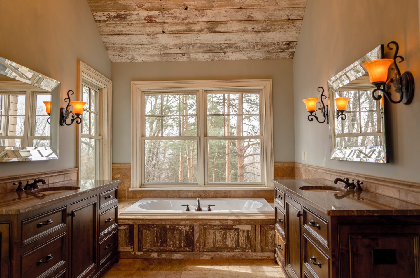 Country Life: 6 Rustic Bathroom Ideas