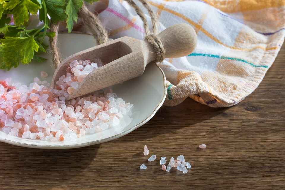 6 Surprising Uses of Sea Salt for Skin, Hair, Teeth, and Nails