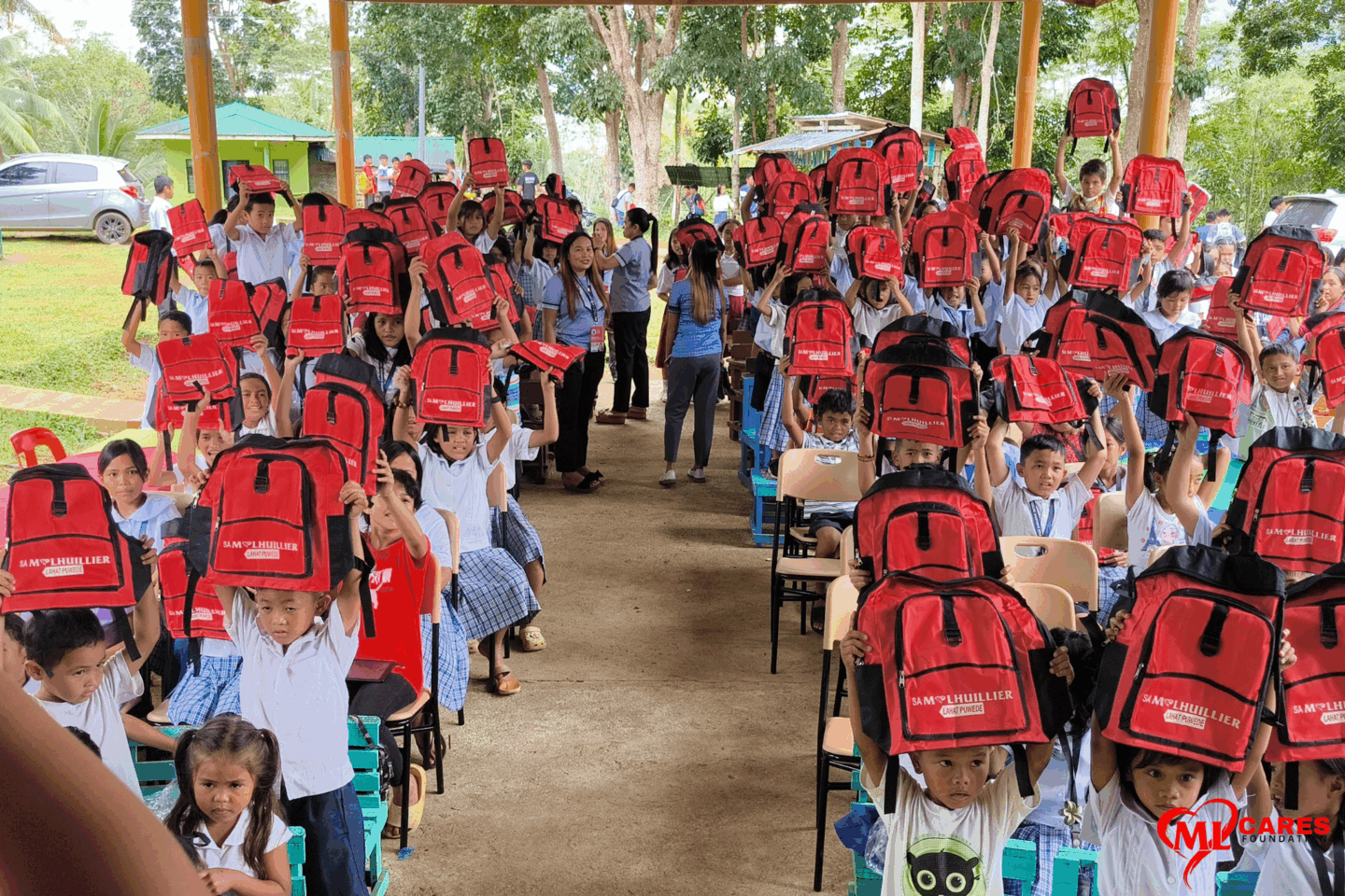 M Lhuillier focuses on what it can give back